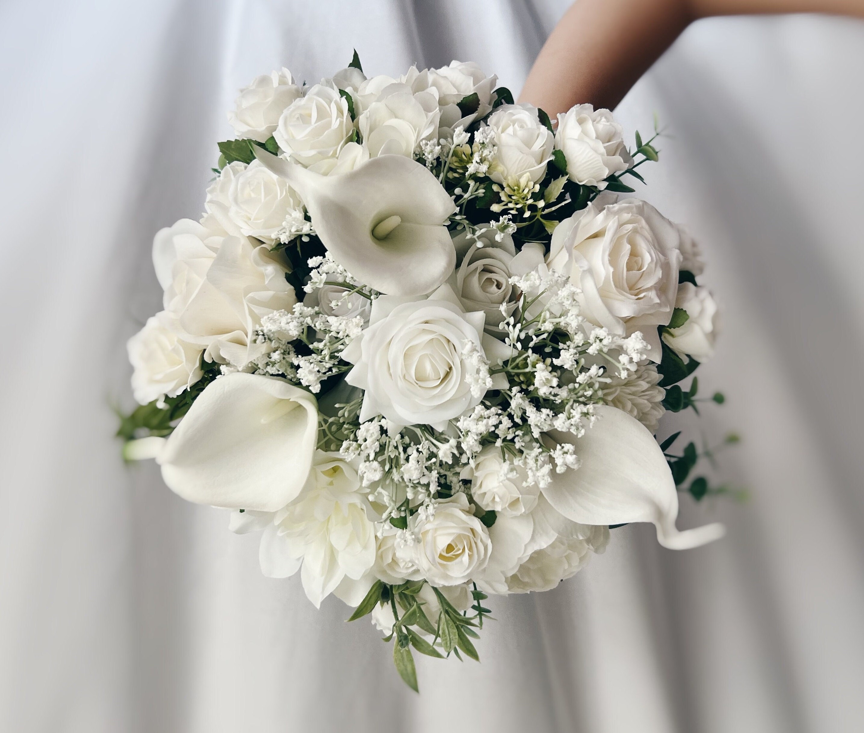 Faux bridal bouquet with white flowers, white callas bouquets, white bridal bouquet, white fake bouquet, white bouquet, white boutonniere