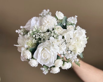 Faux bridal bouquet with white flowers, winter bouquet, white bouquet, white fake bouquet, white and green bouquet, white boutonniere
