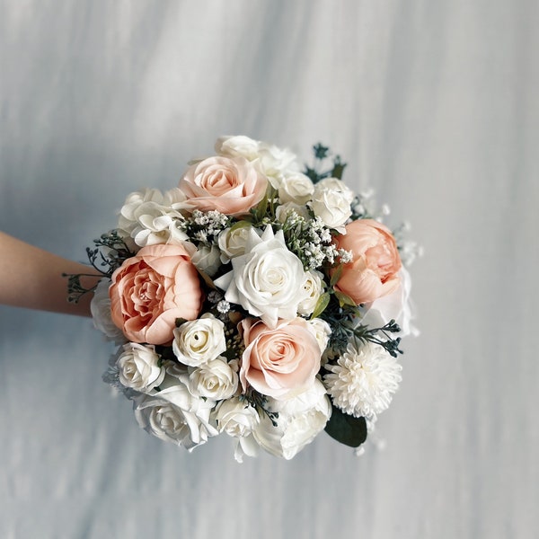Faux bridal bouquet with white and peach flowers, white bouquets, white bridal bouquet, white fake bouquet, white and green bouquet