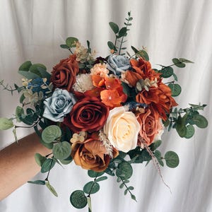 Fall Bridal Bouquet, Rust Orange and Dusty Blue wedding bouquet, terracotta bridesmaids bouquets, rust bouquets, fake terracotta bouquet