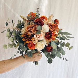 Rust Orange wedding bouquet, terracotta bridesmaids bouquets, rust orange bouquets, fake terracotta bouquet, Wedding bouquet, Bridal Bouquet