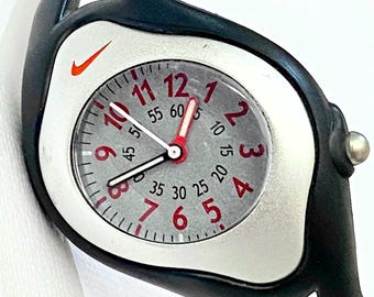 R*n様 Nike Triax Team Purdue Watch WR0078 Vintage Nike Triax Team Purdue Watch WR0078 Black and Gold