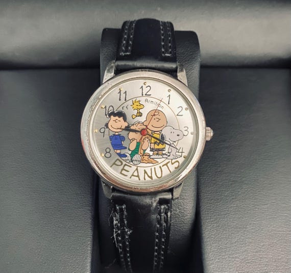 Armitron peanuts snoopy quartz Gem