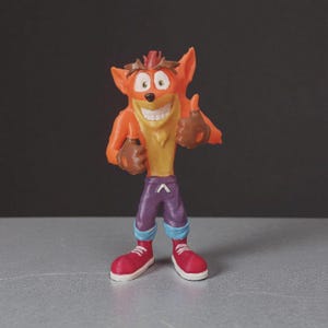 Crash bandicoot figure - Etsy 日本