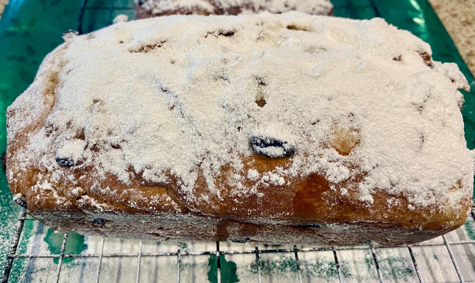 Christmas almond Stollen: sweet bread for the holidays