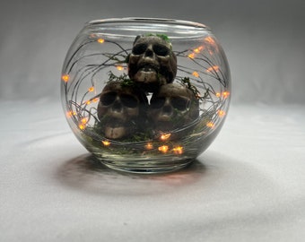 Gruselige Schädelschale mit LED-Lichtern