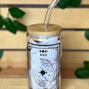 El vaso de vidrio con diseño de cartas del tarot de la estrella y el sol, vasos de astrología, copa temática celestial, amante del tarot