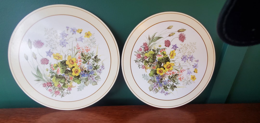 Vintage Pimpernel Set of 2 10 Round Placemats Meadow Flowers Cork Back