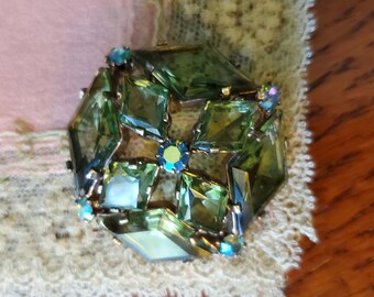 Beautiful Mid-Century Green Rhinestone Brooch