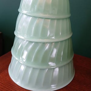 Fire King Jadeite Swirl Nesting bowls - Set of 4