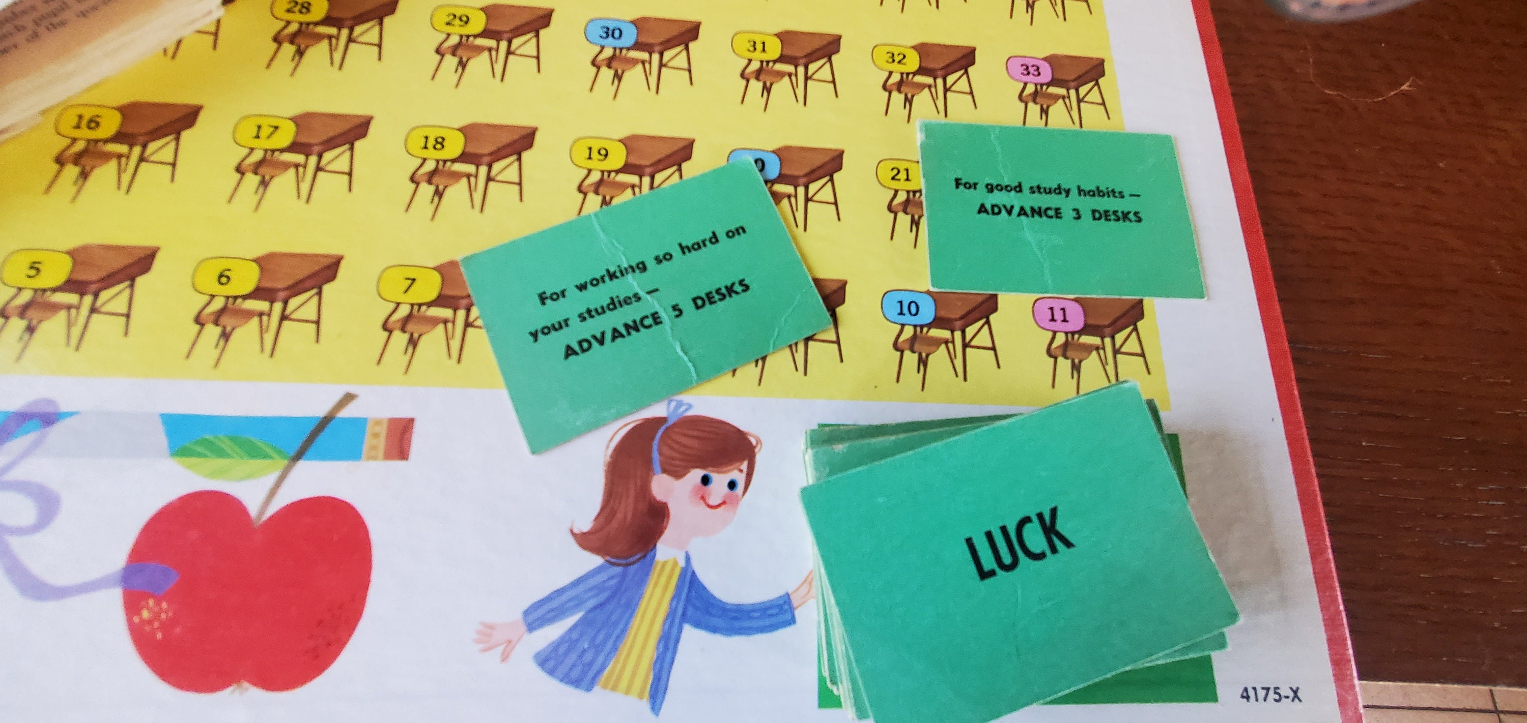 Vintage Go to the Head of the Class Game Milton Bradley, 1967, 4175