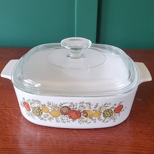 Corning Ware 2 QT Vintage Spice of Life Casserole with glass lid