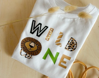 Personalized shirt 'wild one' for the 1st birthday with name and animal