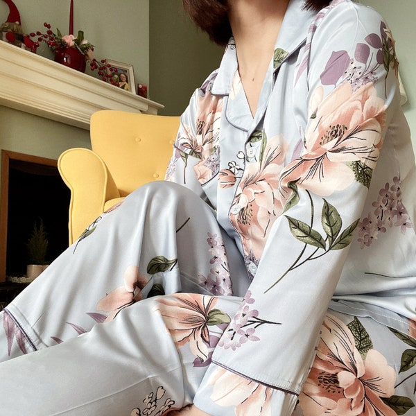 Silk Blend Pyjamas Set, Long Sleeve sleepwear Print, Loungewear Women, Large Flower Pattern