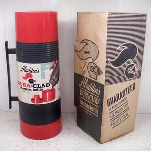 1070&#39;s Aladdin&#39;s Dura-Clad Quart Thermos Bottle