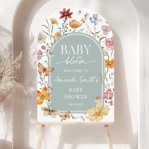 Gedrucktes Bogen Baby in Bloom Babyparty-Willkommensschild, Blumendusche Willkommen, Individuell bedrucktes geschlechtsneutrales kundenspezifisches Schaumbrett-Party-Willkommen