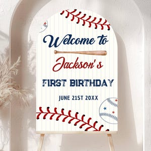 Letrero de bienvenida para el primer cumpleaños de Novato del Año de Béisbol con arco impreso, decoración de cumpleaños personalizada con tablero de espuma, tema deportivo personalizado para el primer cumpleaños de un niño
