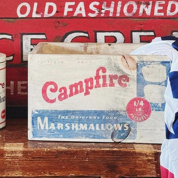 Caisse de guimauve de feu de camp d'inspiration vintage, guimauve de feu de camp, vintage 4 juillet, décoration vintage 4 juillet, décoration americana