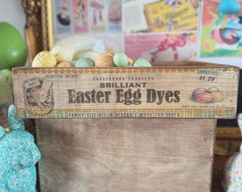 Caja vintage para teñir huevos de Pascua / Caja para guardar huevos de Pascua / Centro de mesa rústico de Pascua / Decoración rústica de primavera / Caja de madera para conservar huevos