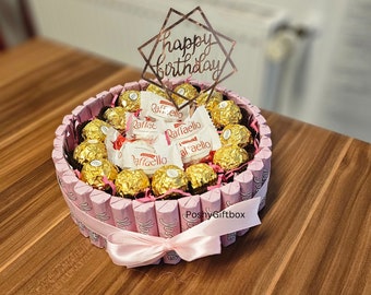 Ferrero Rocher & Yogurette Schokolade Torte Mit Rosen Wellnessset mit Pralinen Torte/4 Varianten/Pralinentorte/Geburtstagstorte