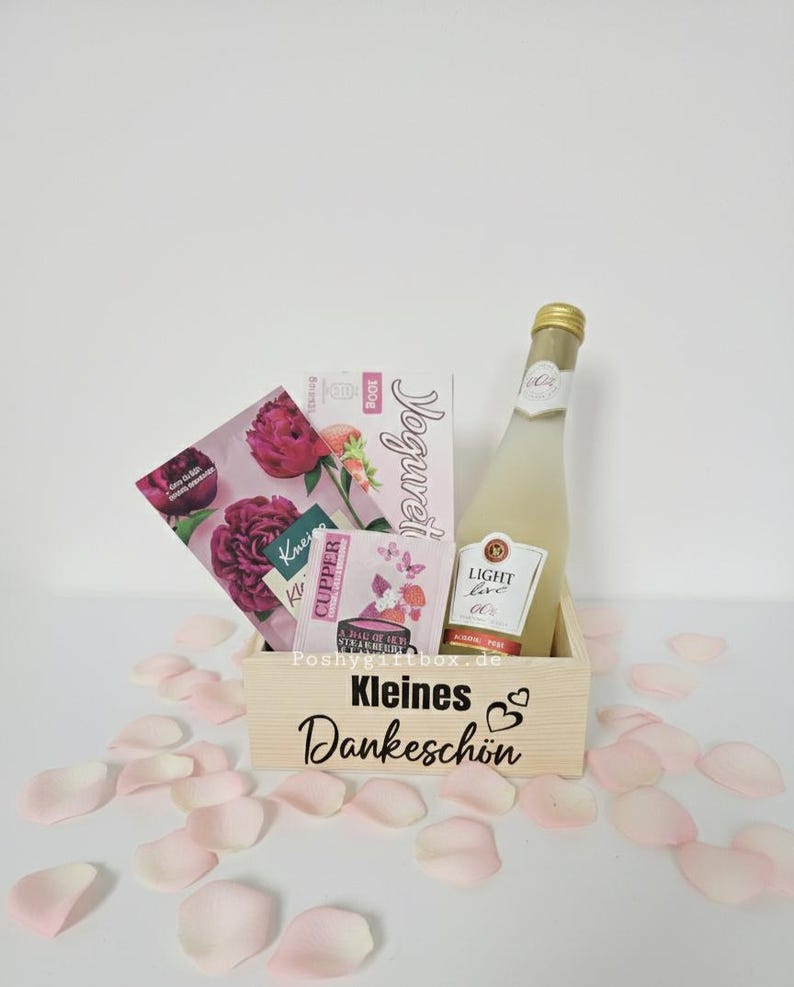 Geschenkkörbchen/Kleines Geschenk/Holz Geschenkkorb/Kleine Auszeit/Holzkorb/Kleines Dankeschön/ Wellness/Präsentkorb/Wellness Frauen image 1