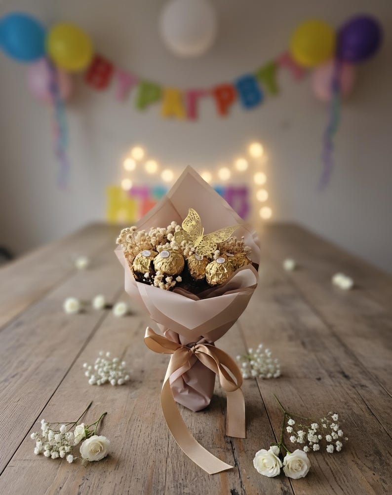 Pralinenstrauß mit Trockenblumen /Geburtstagsgeschenk,Weihnachtsgeschenk,Muttertag,Valentinstagsgeschenk /Essbarer Blumenstrauß image 1
