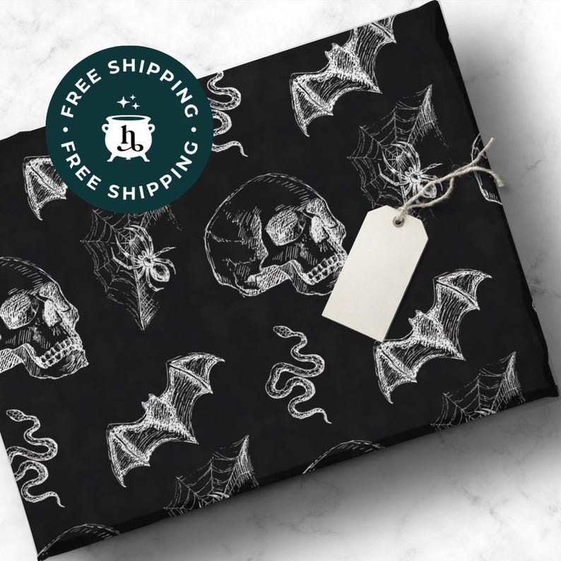 Papel de regalo gótico con calaveras y murciélagos - Para Halloween o Navidad gótica imagen 1