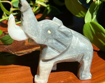 ¡Hermosa talla de elefante de ónix!