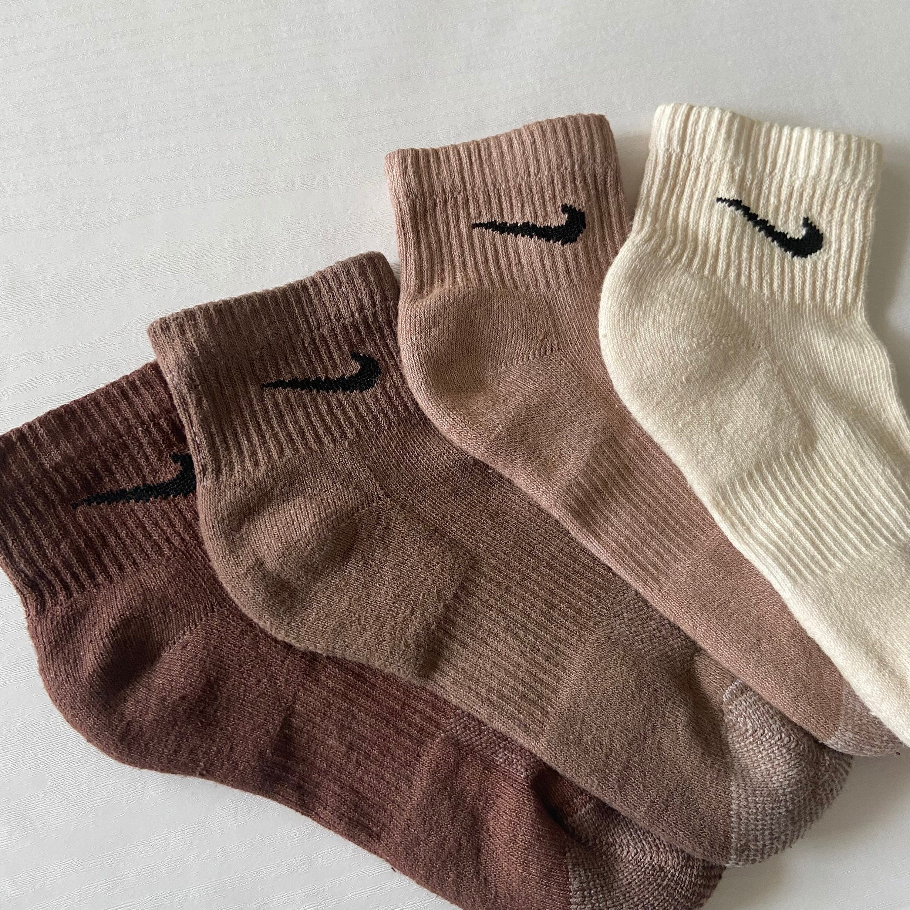 Nike socks cheap hibbets