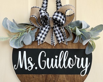 Teacher Door Hanger | Teacher Wood Round | Personalized Wood Sign | Teacher Sign | Classroom Door Sign | Wood Round | Last Name Sign
