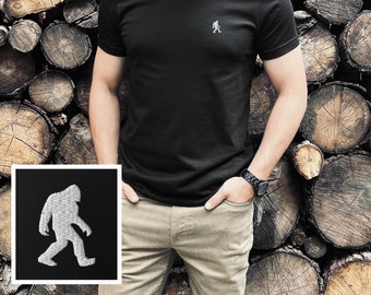 Bigfoot Shirt, Sasquatch T-Shirt, Men's Bigfoot Shirt, Funny Bigfoot Sasquatch Shirt for Him, Bigfoot Sasquatch Hunter Gift, Yeti Shirt Him