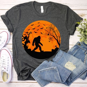 Bigfoot Halloween Shirt, Sasquatch Halloween Shirt, Bigfoot Shirt for Women Halloween, Sasquatch Hunter Shirt, Halloween Bigfoot T-Shirt