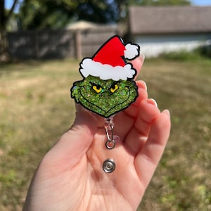 Eres malo. Carrete de insignias intercambiables, carrete de insignia de Navidad, carrete de insignia de personaje verde, carrete de insignia de invierno.
