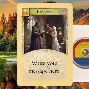 Op de afbeelding: Een tarotkaart met het woord "Voorstel" en een afbeelding van een middeleeuwse scène. De kaart heeft de tekst "Schrijf hier je bericht!" Een tweede kaart toont een schild met rode, gele en blauwe kleuren. De achtergrond toont een meer en bergen.