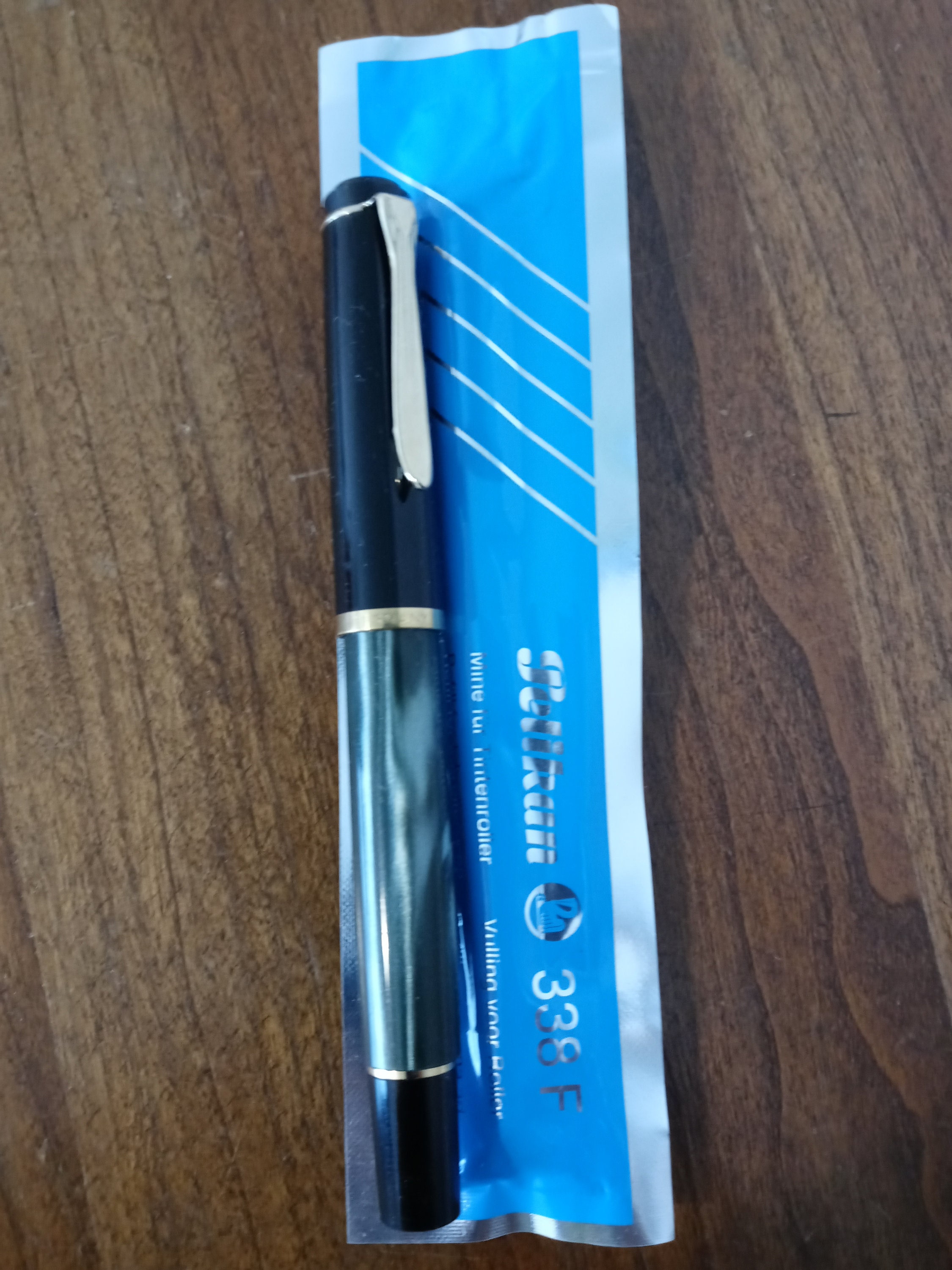 Pelikan r200 rollerball Clearance