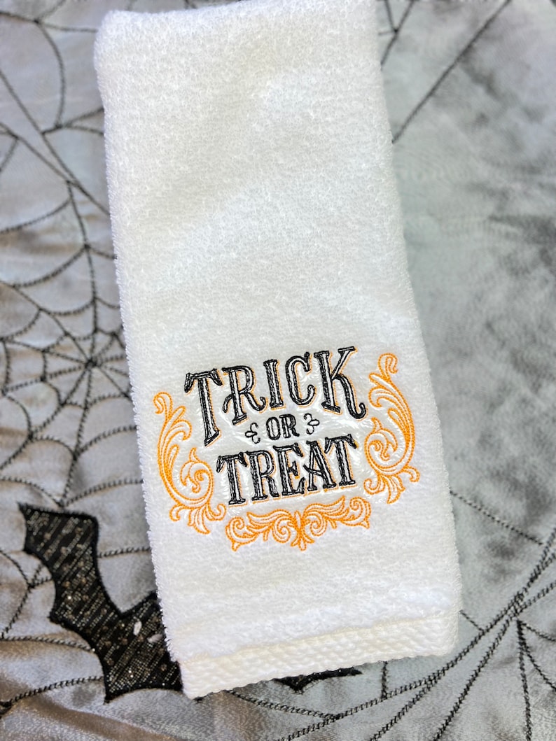 MommyCatEmbroidery Hand Towel - Thumbnail 4