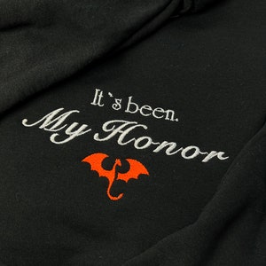 It's been my honor Liam Fourth Wing Sweater, Liam Sweatshirt, Fourth Wing Embroidered Sweater, Dragon Rider, Basgiath War College,Liam Mairi