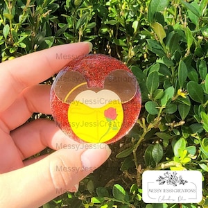 Carretes para insignias personalizados hechos a mano / llaveros / imanes / porta insignias con temática de princesas / rosas / bellas / cenicientas / bestias / auroras