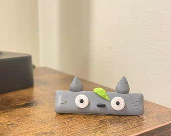 Totoro inspirado Hair Barrette / Amante de los animales anime / Ideas de regalos únicas