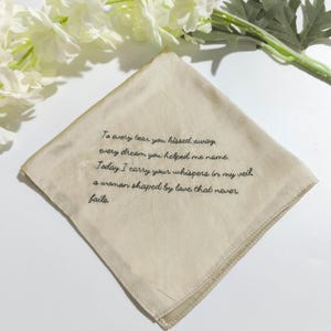 Mouchoir manuscrit brodé personnalisé, mouchoir de mariage brodé, soie de mûrier, cadeau d'écriture manuscrite, mouchoir personnalisé