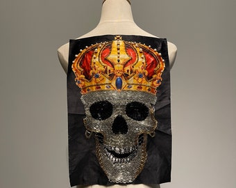 Großer gekrönter Schädel-Aufnäher | Handmade Beaded Skull Aufnäher mit Perlen | 40 cm Gestickter Aufnäher