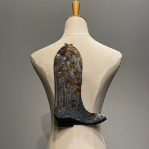 Parche termoadhesivo de bota de vaquero con lentejuelas plateadas (28 cm x 18 cm) - Diseño único de estrella del oeste con detalles dorados