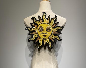 Patch thermocollant brodé visage soleil doré mystique - Grande applique bohème pour le dos de veste - Style occulte