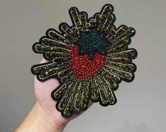 Vintage Baroque Gold thread strawberry handmade unique embroidered sew on patches with Rhinestone Applique for t shirt or clothes decoration