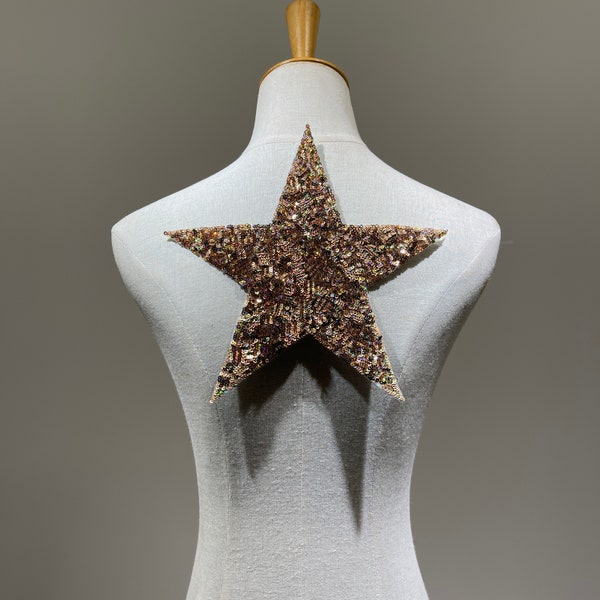 Grande étoile à paillettes en or rose sur patch, accessoire de mode scintillant pour un style personnalisé.