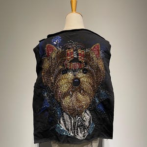 Stor pärlprydd Shih Tzu-lapp | Kungligt husdjursporträtt | Halloween-dräktapplikation för ryggen | handgjord kläddekoration | väggkonstdekoration