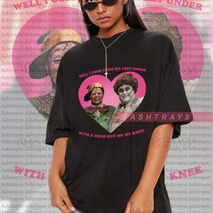 Roseanne Well I come from six feet under with a dead guy on my knee Tee, Roseanne Halloween Funny Meme T-shirt