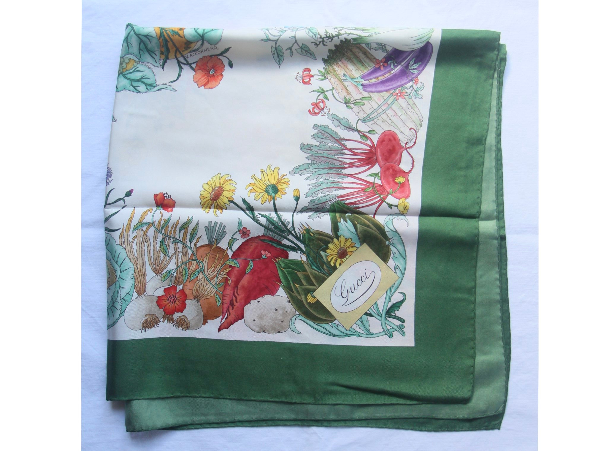 RvceShops Revival, Gucci Love Parade floral-print silk scarf