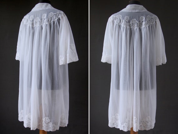 Vintage 60s Lisette Peignoir White Lace Babydoll Negligee & Robe Set S XS main image 0