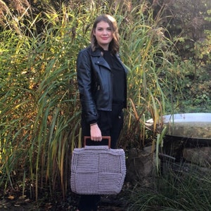 Handmade bag, crocheted bag, homemade bag, handbag, handbag, self-made, bag, bag with wooden handles, handle bag